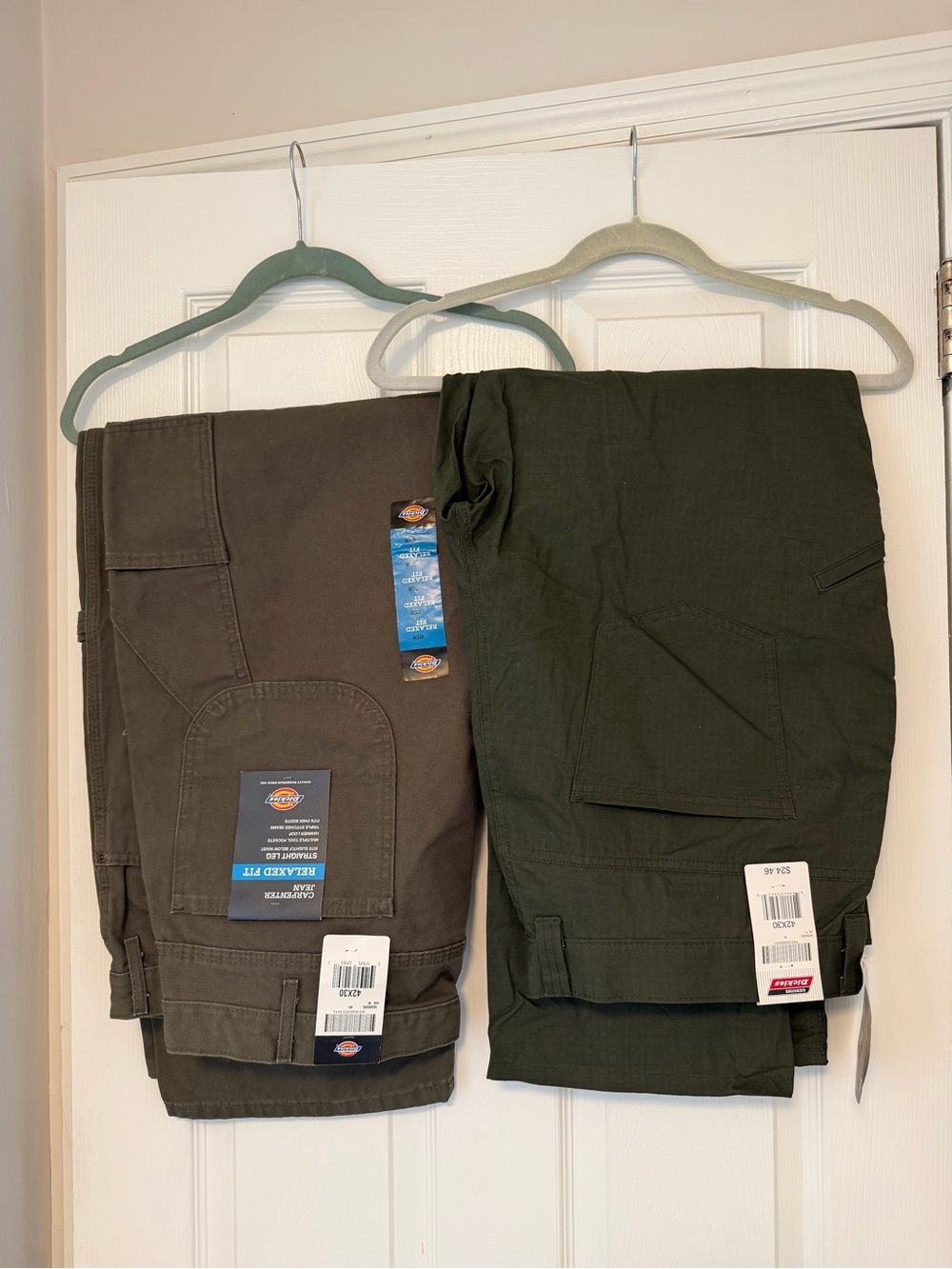 BRAND NEW WITH TAGS 2 Pair of Men’s Dickies Pants